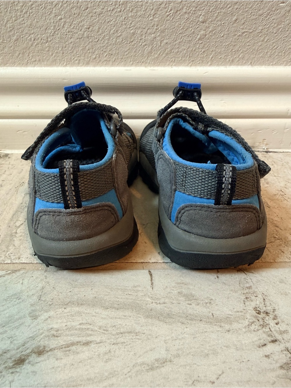Keen Kids Grey and Blue Newport H2 sandal // Sz 9 - Picture 10 of 11